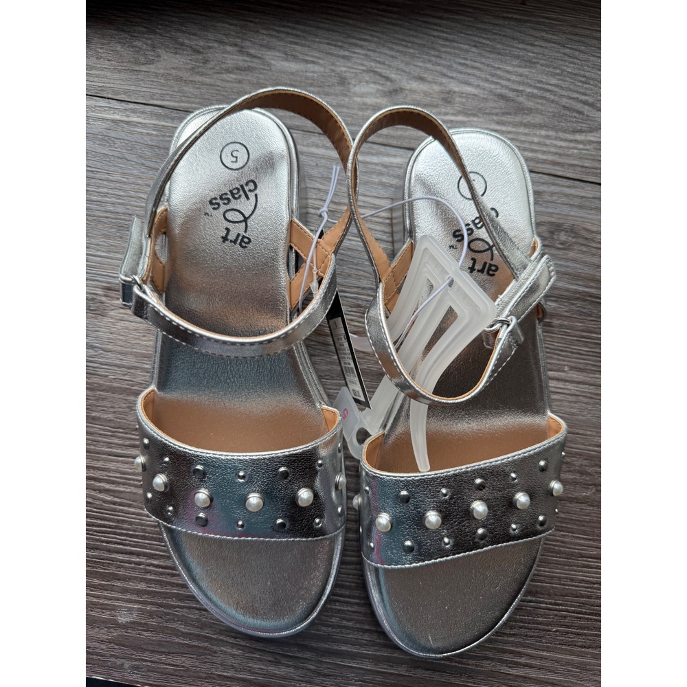 Art Class Girls Silver Metallic Platform Sandals Pearl Studded Wedge Size 5 NEW